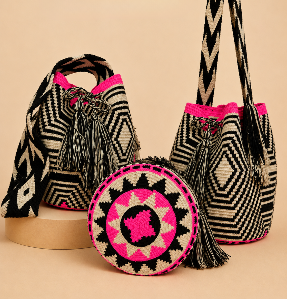 Medium Mono Neon Pink Wayuu Bag